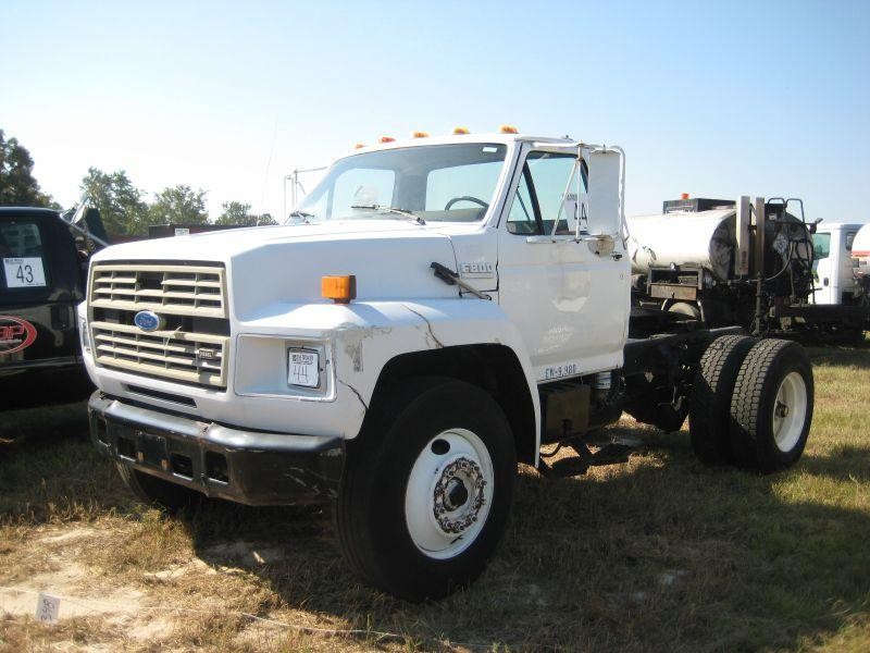 1988 FORD F-800