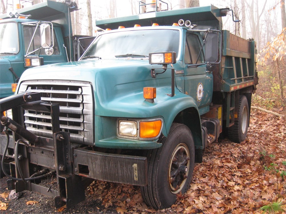 1997 FORD F-800